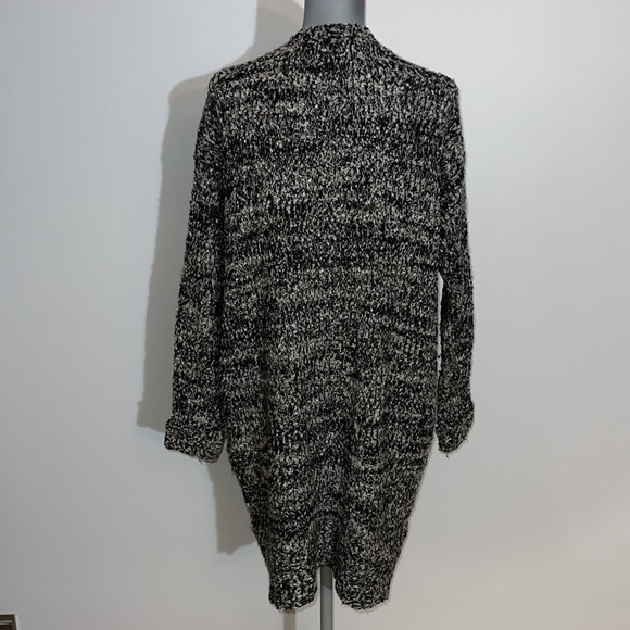 C’est Moi Knitted Oversized Cardigan with Pockets - Picture 7 of 12